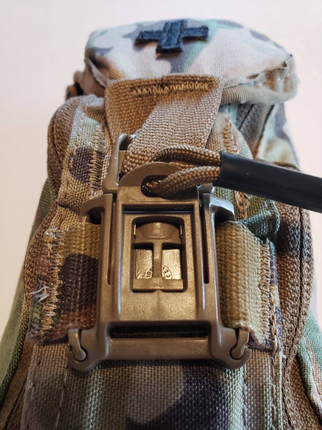 Centa1 Med Kits - North American Rescue - RIG Series Eagle IFAK Med Pouch with Our 10-Piece *TFAK Supplies - Multicam